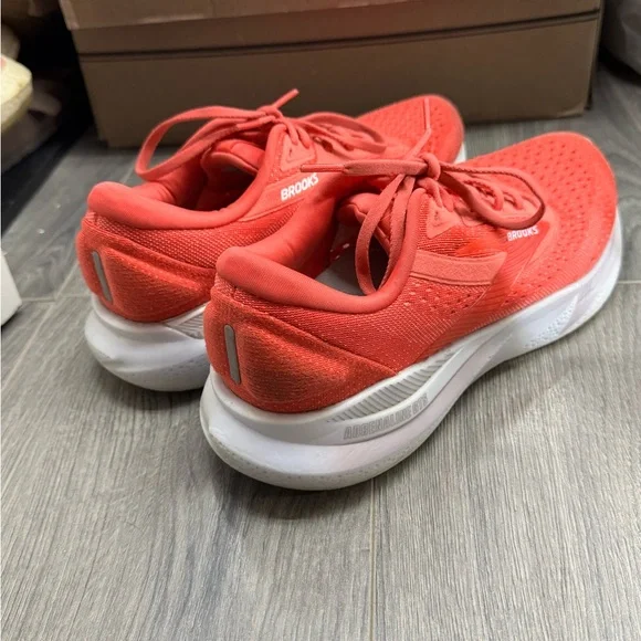 Brooks Adrenaline GTS 24 Running Shoes - Picture 4 of 7